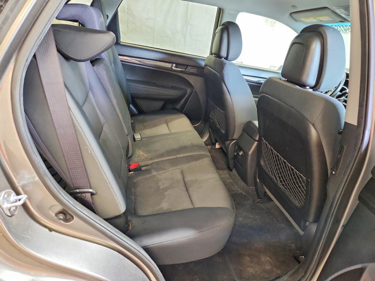 2013 Kia Sorento Lx Silver vin: 5XYKTCA61DG326264