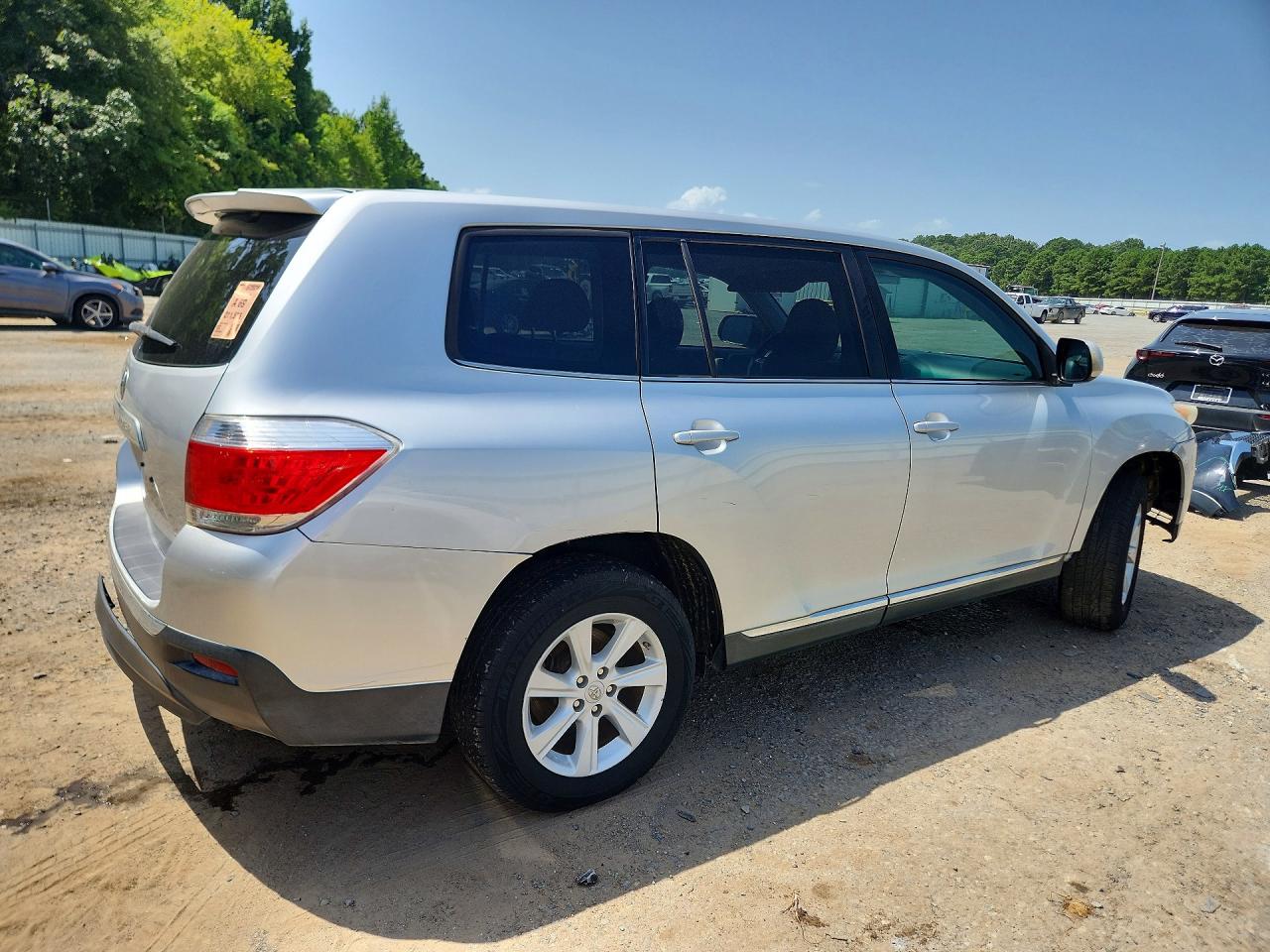 2013 Toyota Highlander Base Silver vin: 5TDZA3EH2DS044816