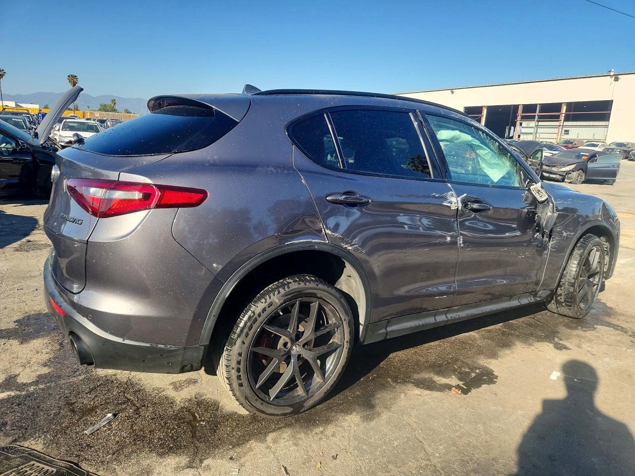 2020 Alfa Romeo Stelvio Gray vin: ZASPAJAN2L7C74055