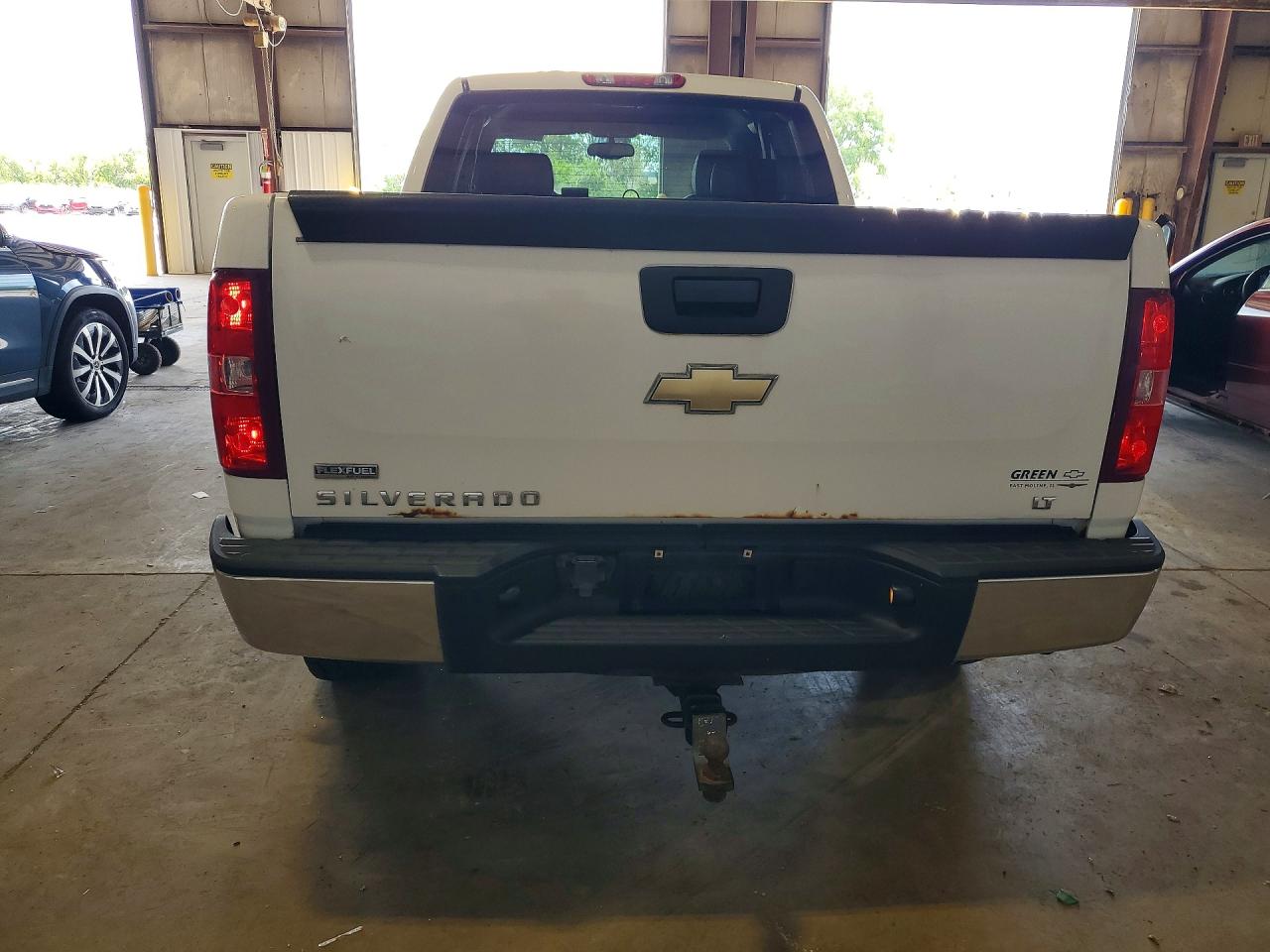 2007 Chevrolet Silverado K1500 Белый vin: 1GCEK19067Z611990