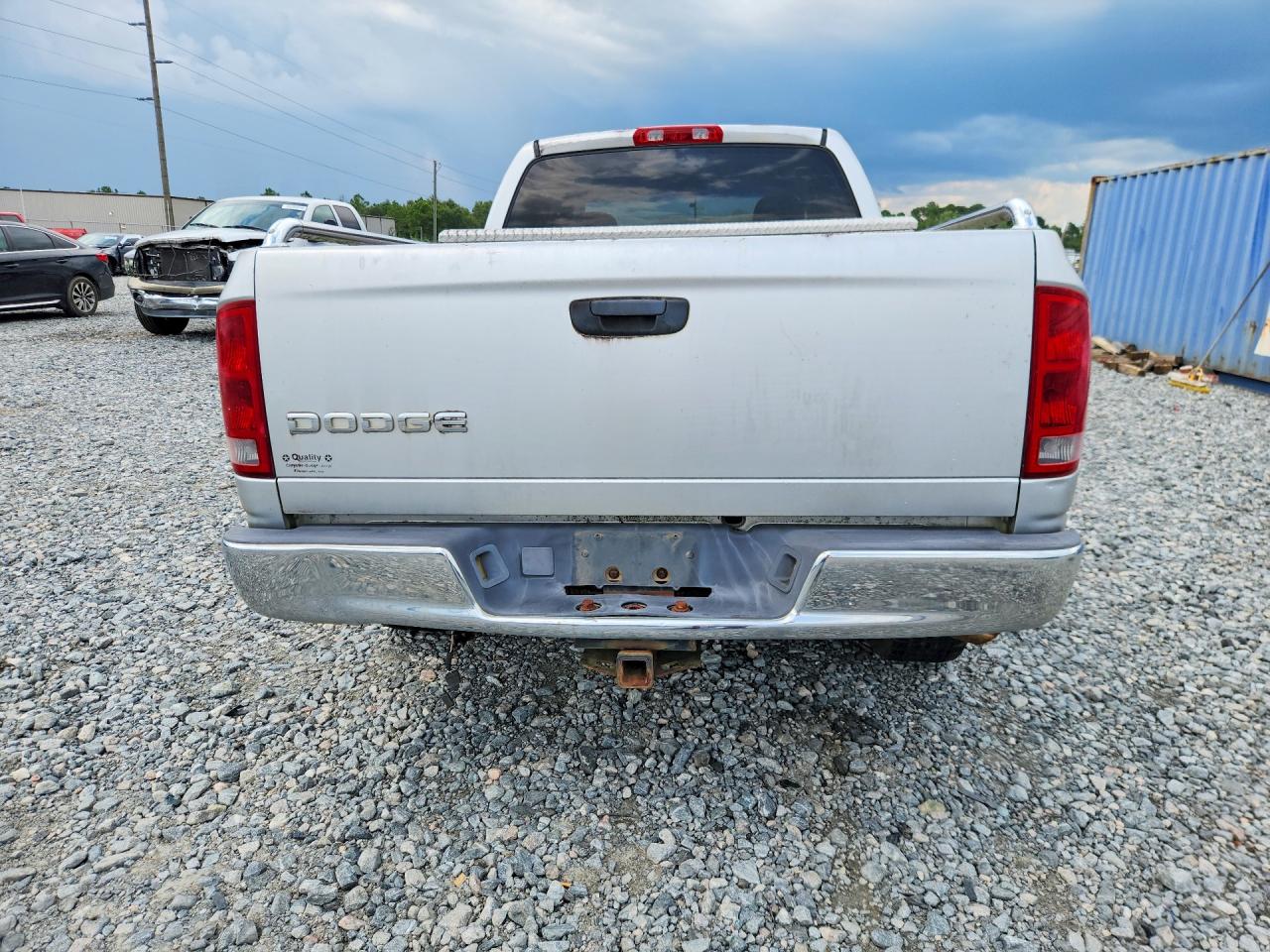 2002 Dodge Ram 1500 Silver vin: 3D7HA18N22G117735