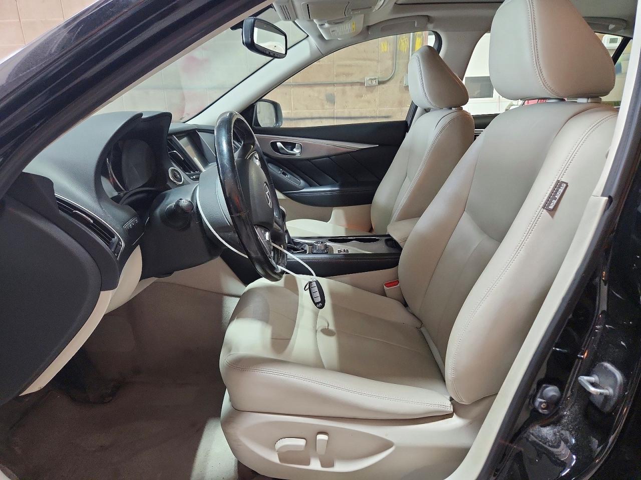 2015 Infiniti Q50 Premium Black vin: JN1BV7AR5FM391022