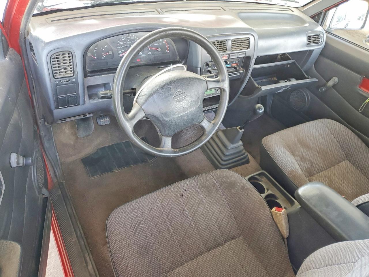 1997 Niss Truck Xe Red vin: 1N6SD16S4VC315348