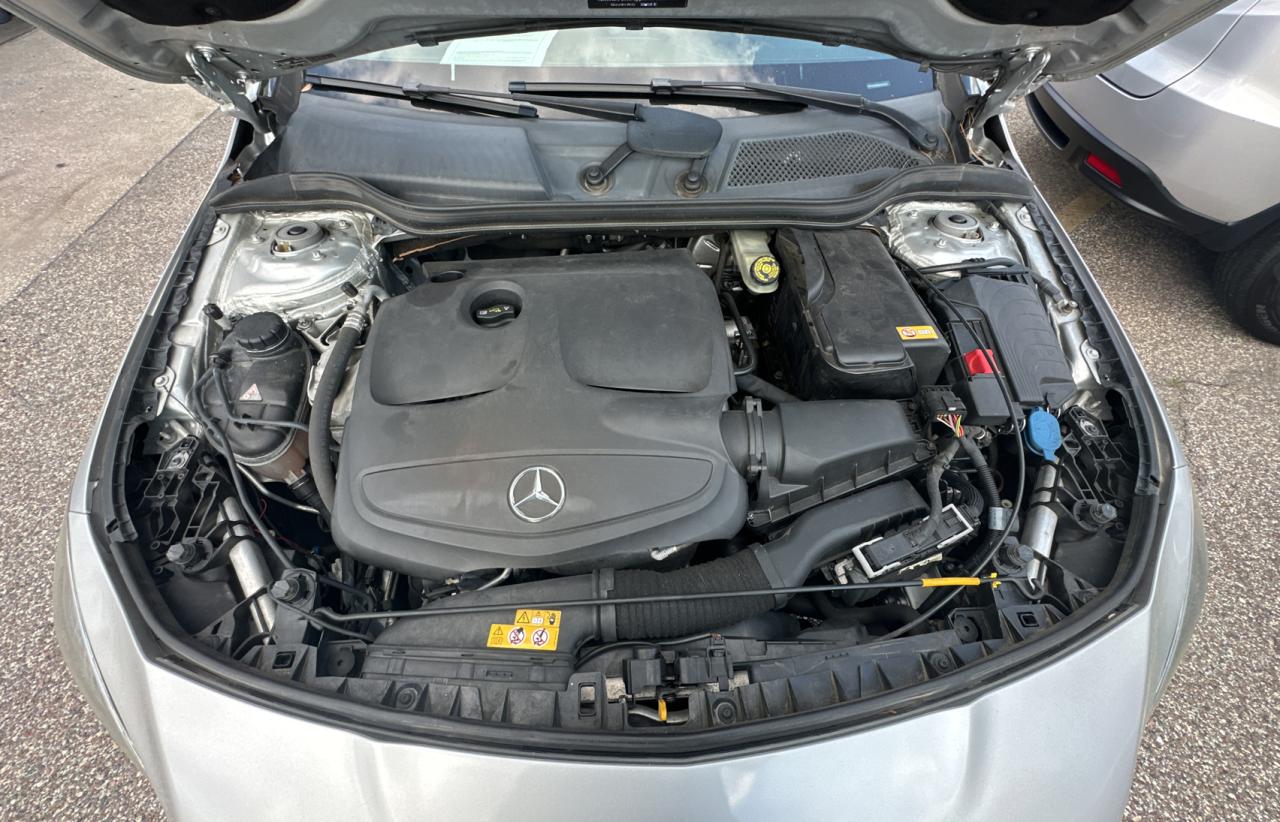 2016 Mercedes-benz Cla 250 Silver vin: WDDSJ4EB8GN374382