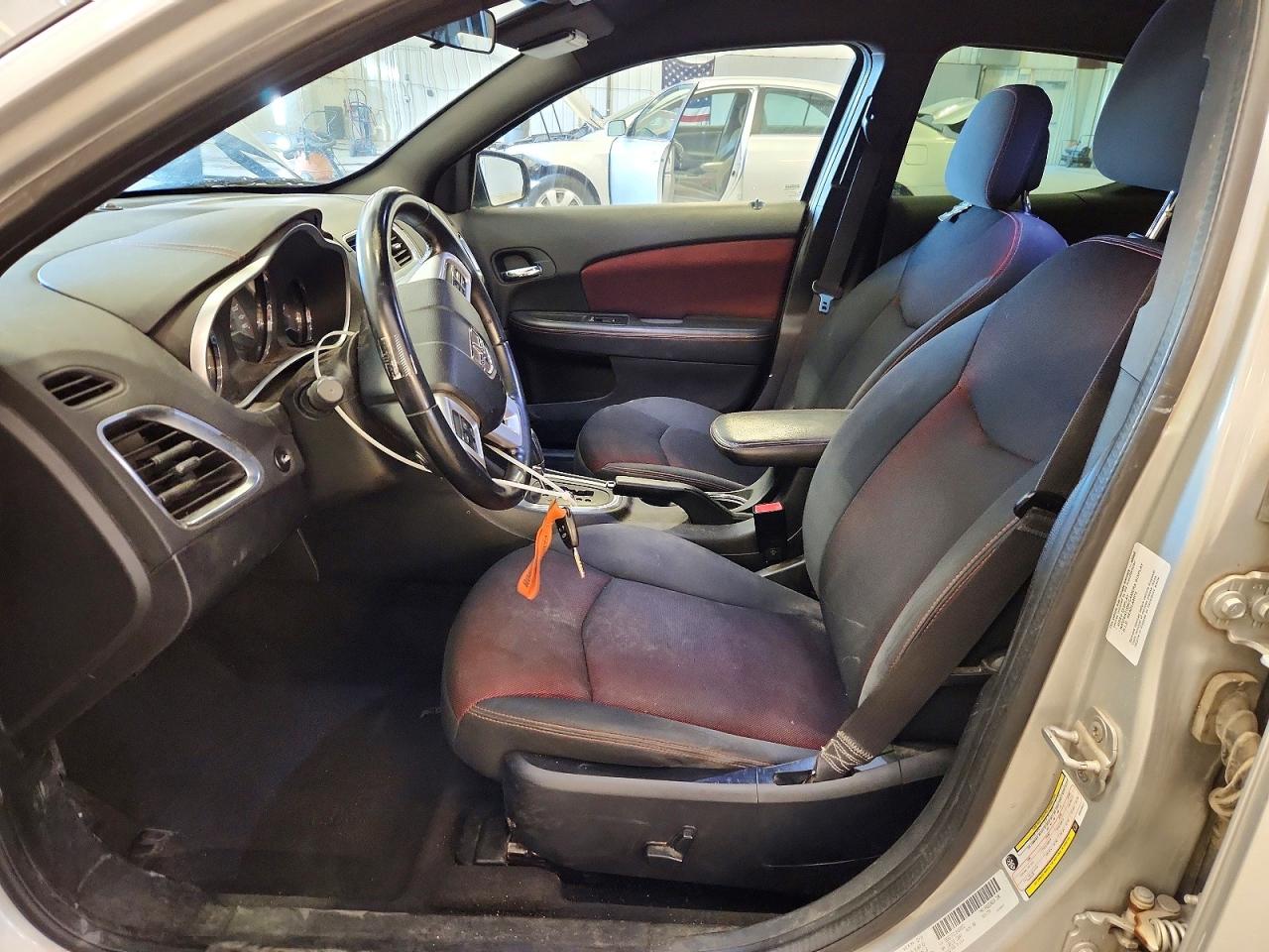 2011 Dodge Avenger Mainstreet Silver vin: 1B3BD1FG1BN509531