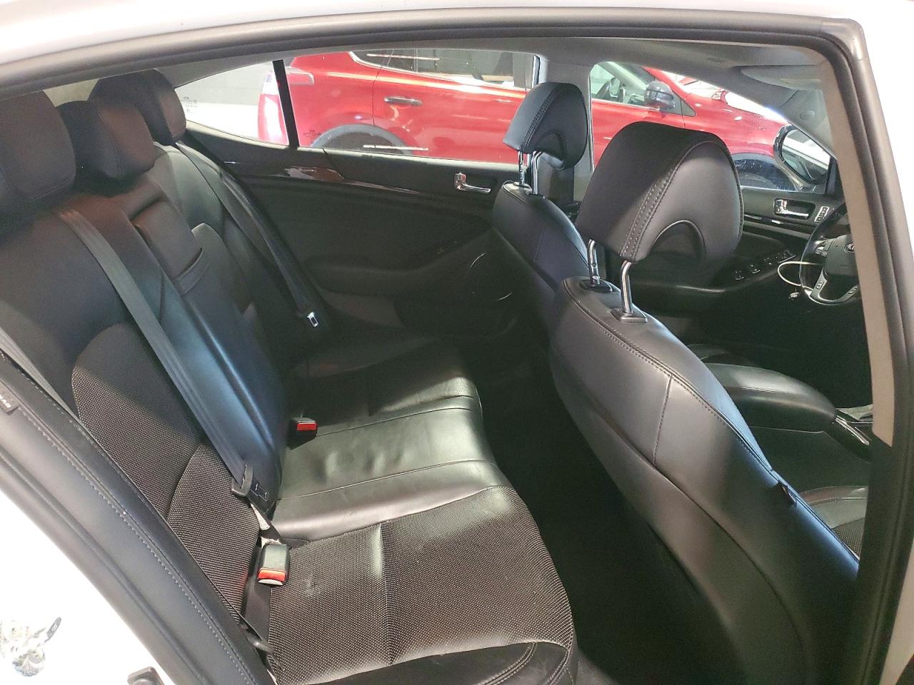 2014 Kia Cadenza Limited Белый vin: KNALN4D77E5167167