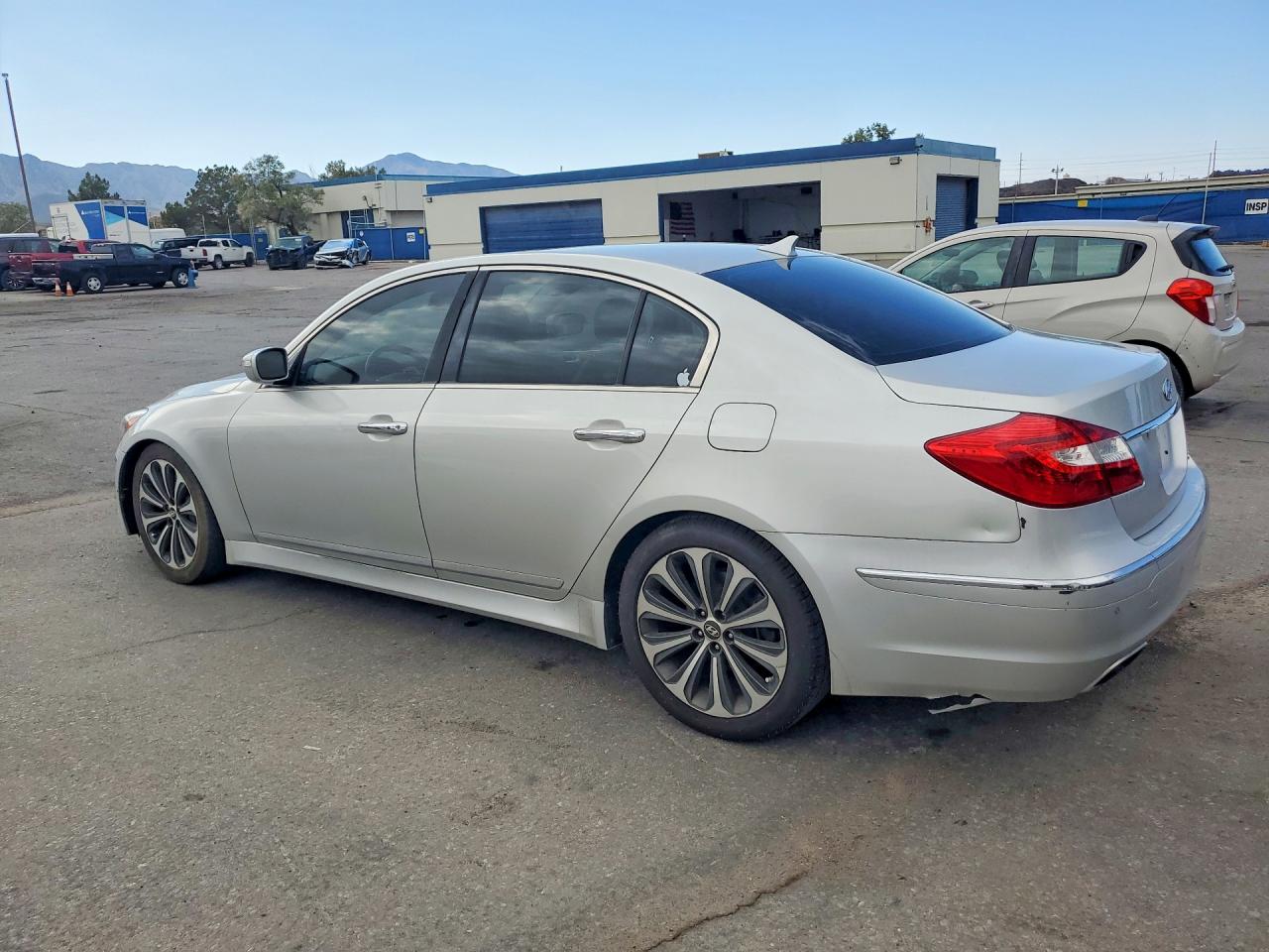 2012 Hyundai Genesis 5.0l Silver vin: KMHGC4DH8CU192757