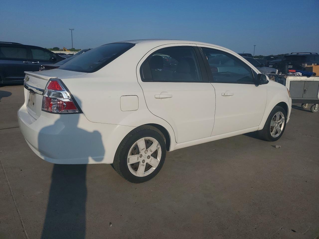 2011 Chevrolet Aveo Lt White vin: KL1TG5DE6BB176660
