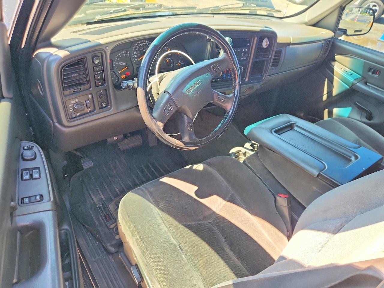 2005 Gmc New Sierra K1500 Black vin: 1GTEK19BX5Z236121
