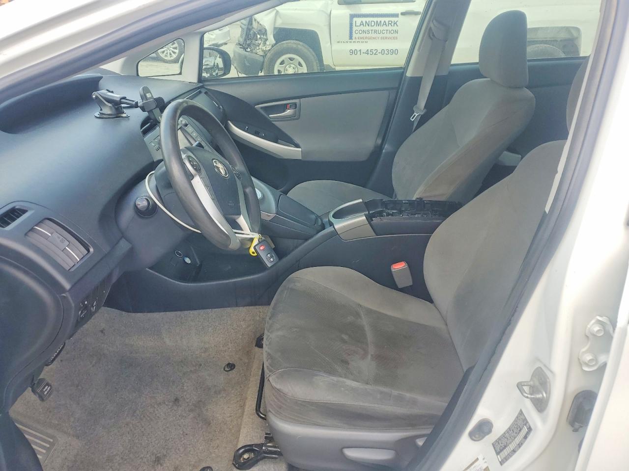 2015 Toyota Prius Two White vin: JTDKN3DU8F1988219