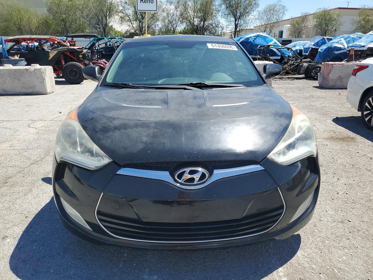 2013 Hyundai Veloster Base Black vin: KMHTC6AD1DU157247