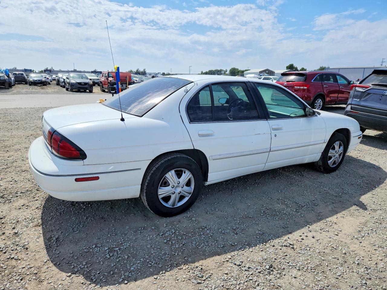 1999 Chevrolet Lumina Base White vin: 2G1WL52M5X9187663