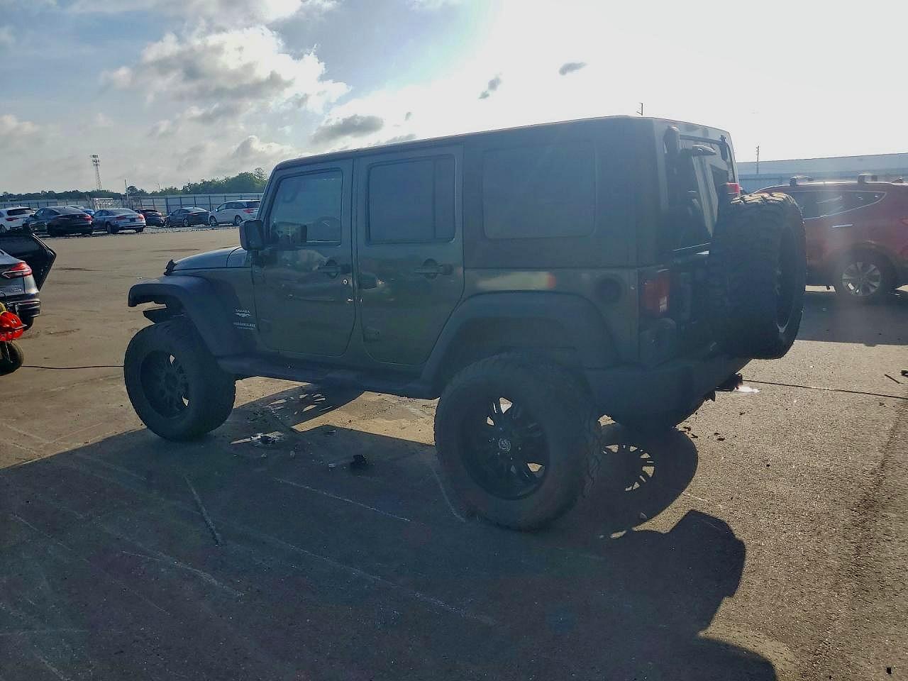 2007 Jeep Wrangler Sahara Green vin: 1J4GB59117L143088
