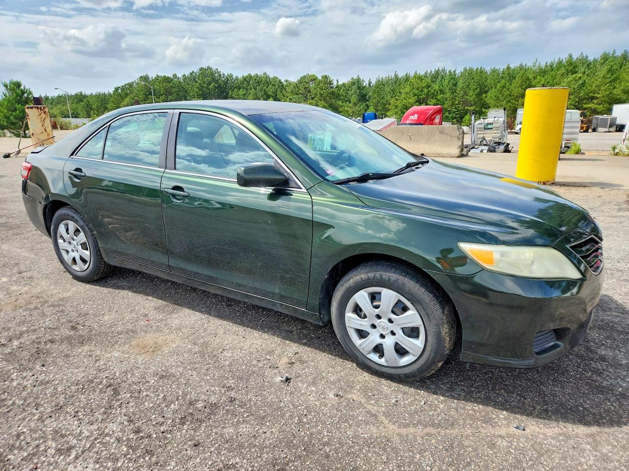 2010 Toyota Camry Le Green vin: 4T4BF3EK5AR053744