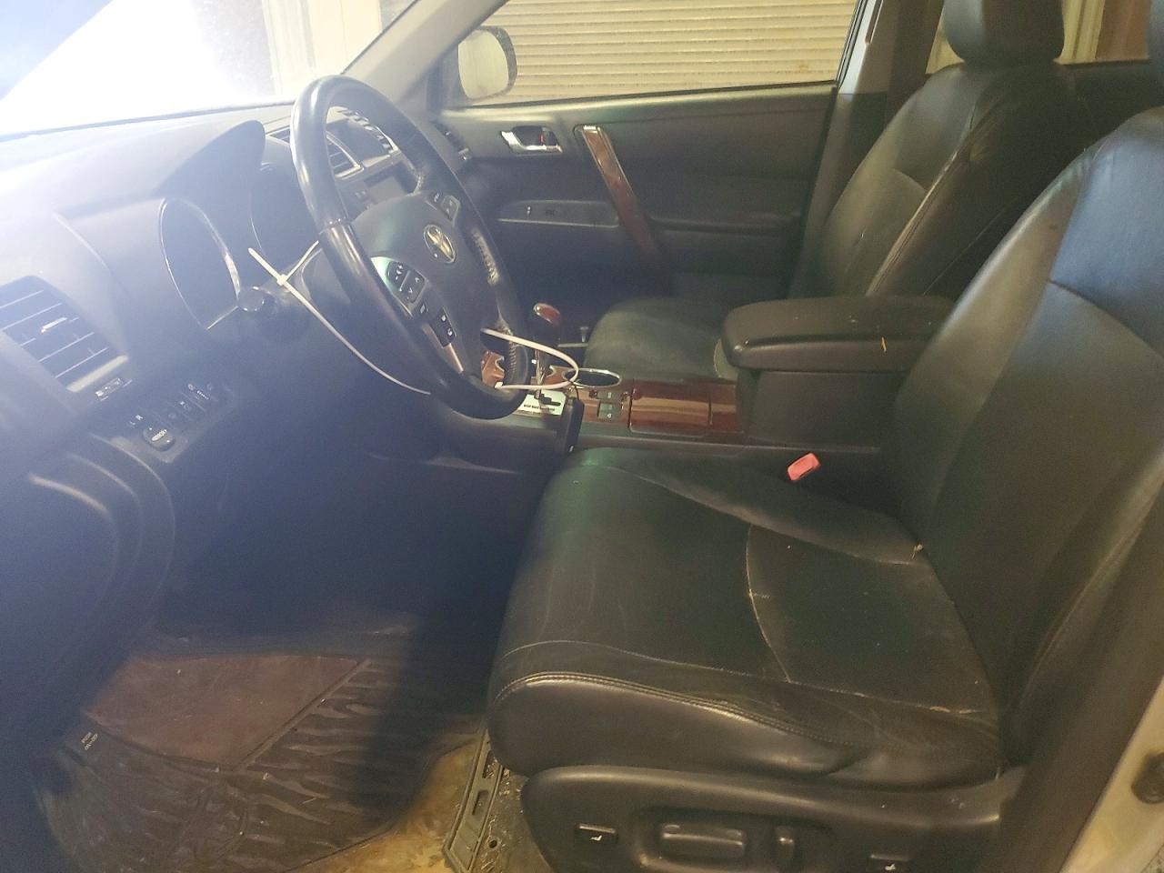 2011 Toyota Highlander Hybrid Limited Silver vin: JTEDC3EH3B2001042
