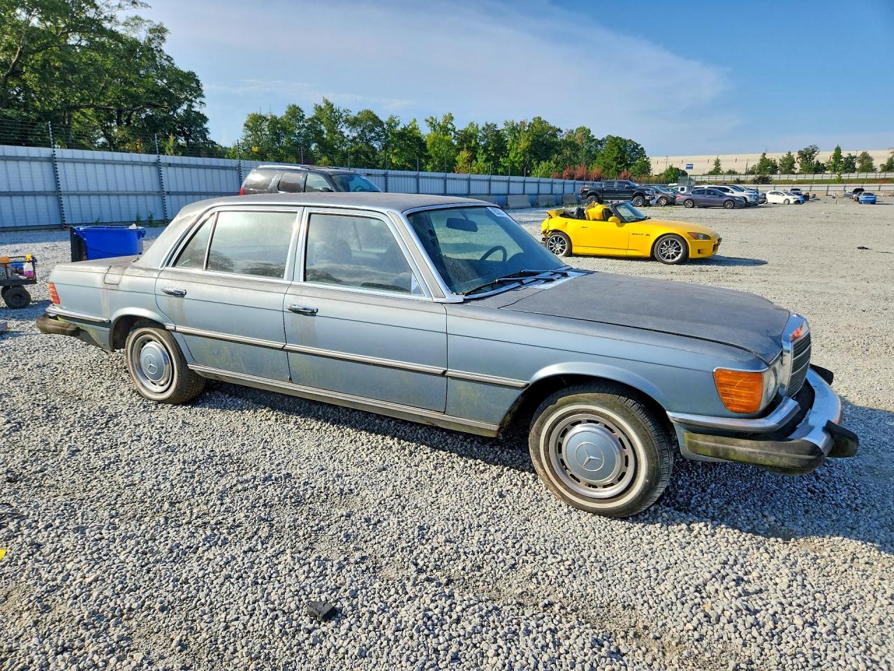 1975 Mercury 450 Sel Rwd 4.5 8 Gasoline Silver vin: 11603312036508