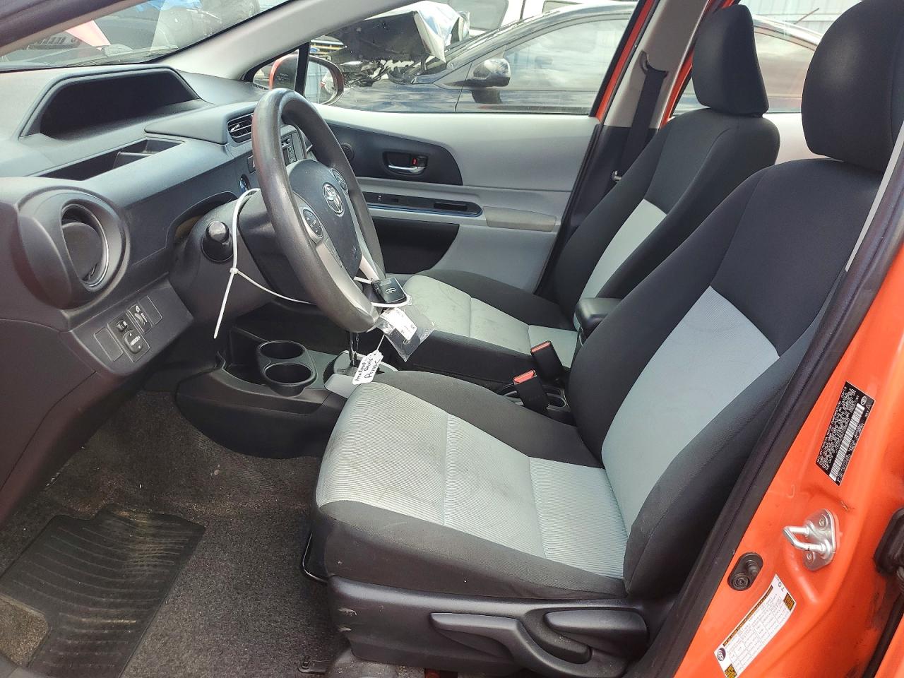 2013 Toyota Prius C Three Orange vin: JTDKDTB36D1038340