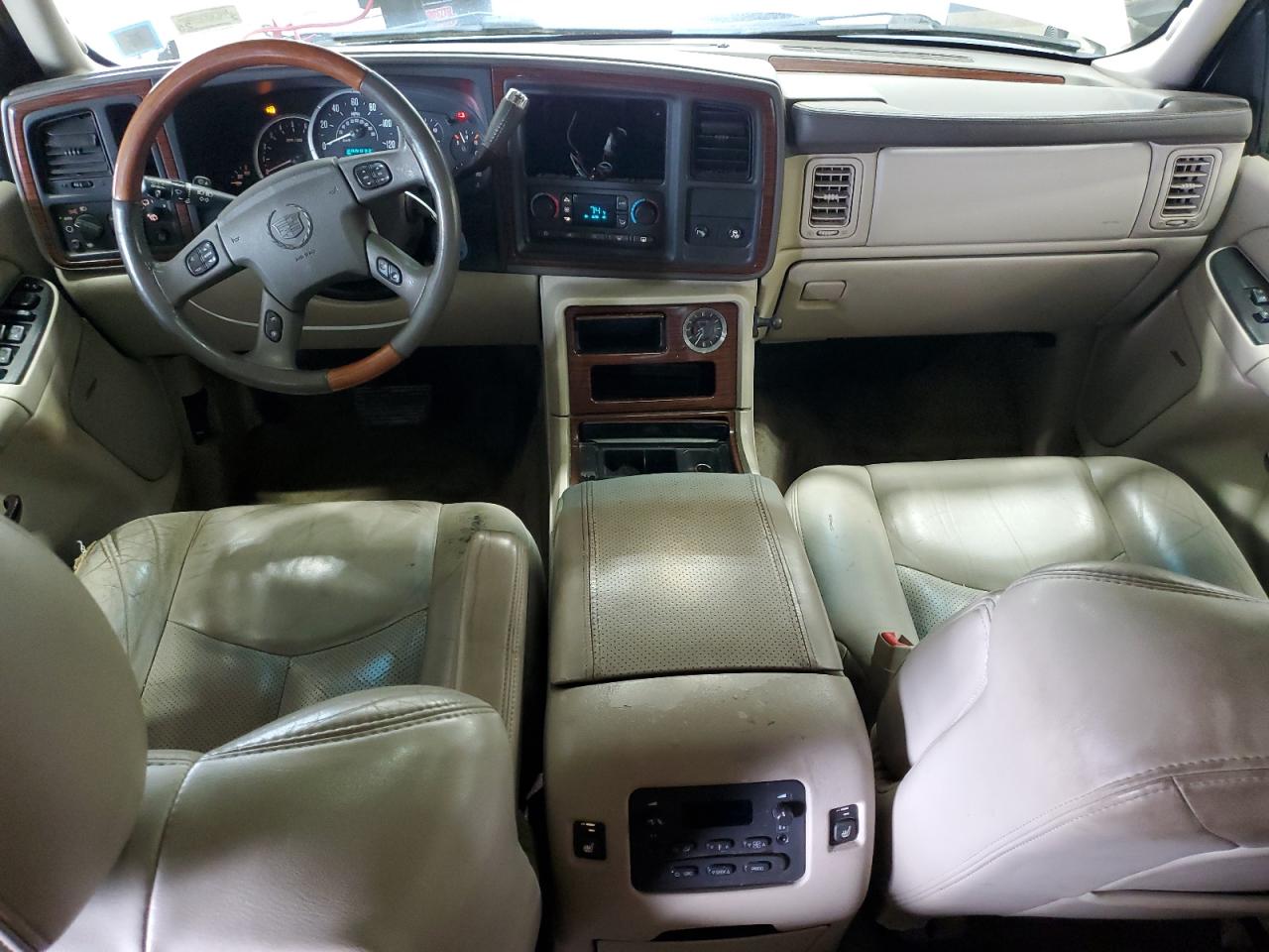 2003 Cadillac Escalade Luxury Белый vin: 1GYEK63N83R191493
