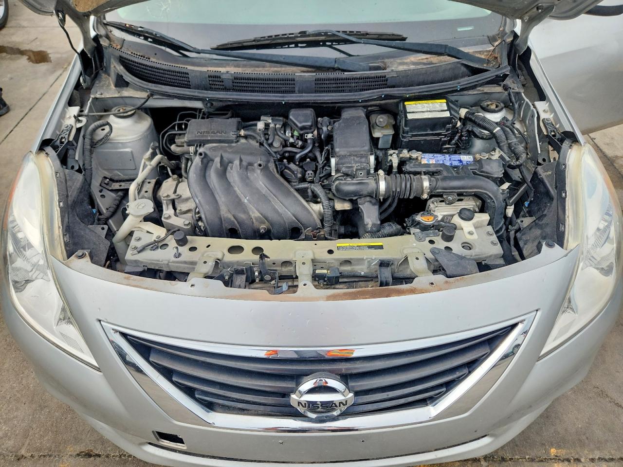 2014 Nissan Versa 1.6 Sv Серебряный vin: 3N1CN7AP3EL835770