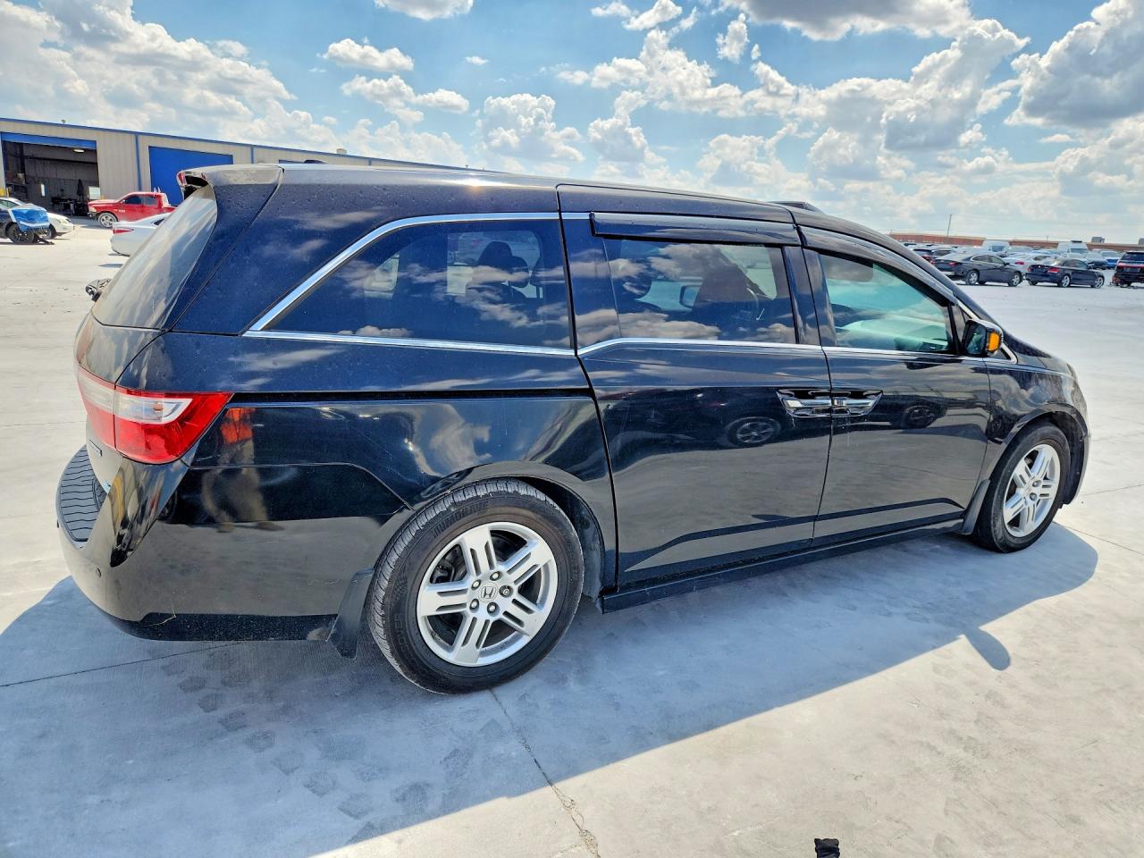 2013 Honda Odyssey Touring Gray vin: 5FNRL5H99DB037859