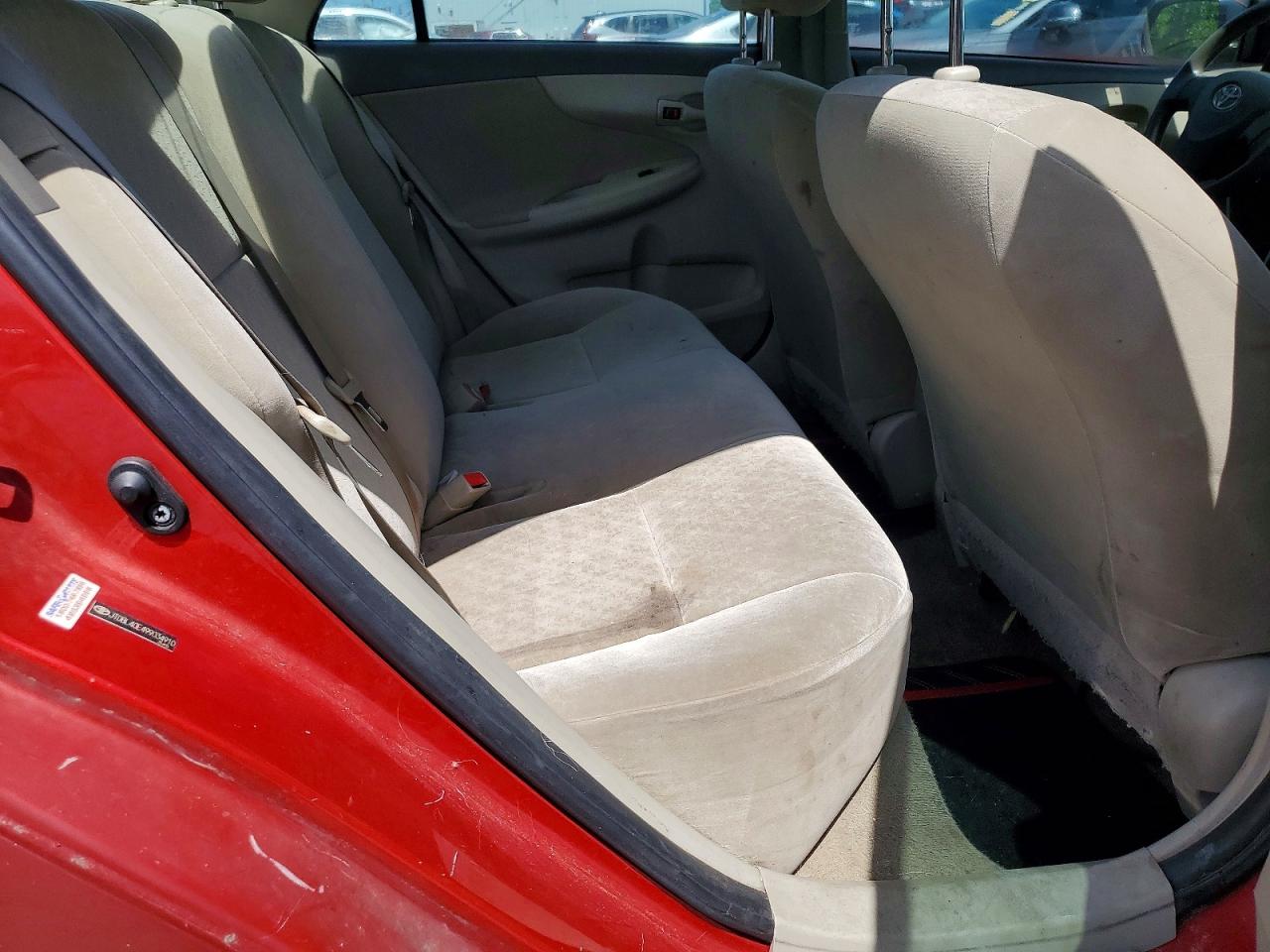 2009 Toyota Corolla Le Red vin: JTDBL40E499034910