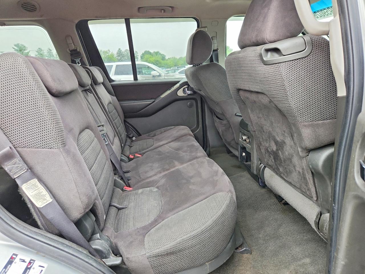 2006 Nissan Pathfinder S Silver vin: 5N1AR18W76C651279