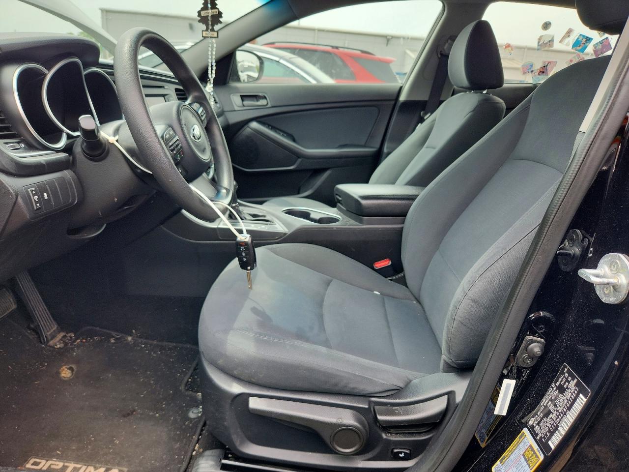 2015 Kia Optima Lx Черный vin: 5XXGM4A78FG428847