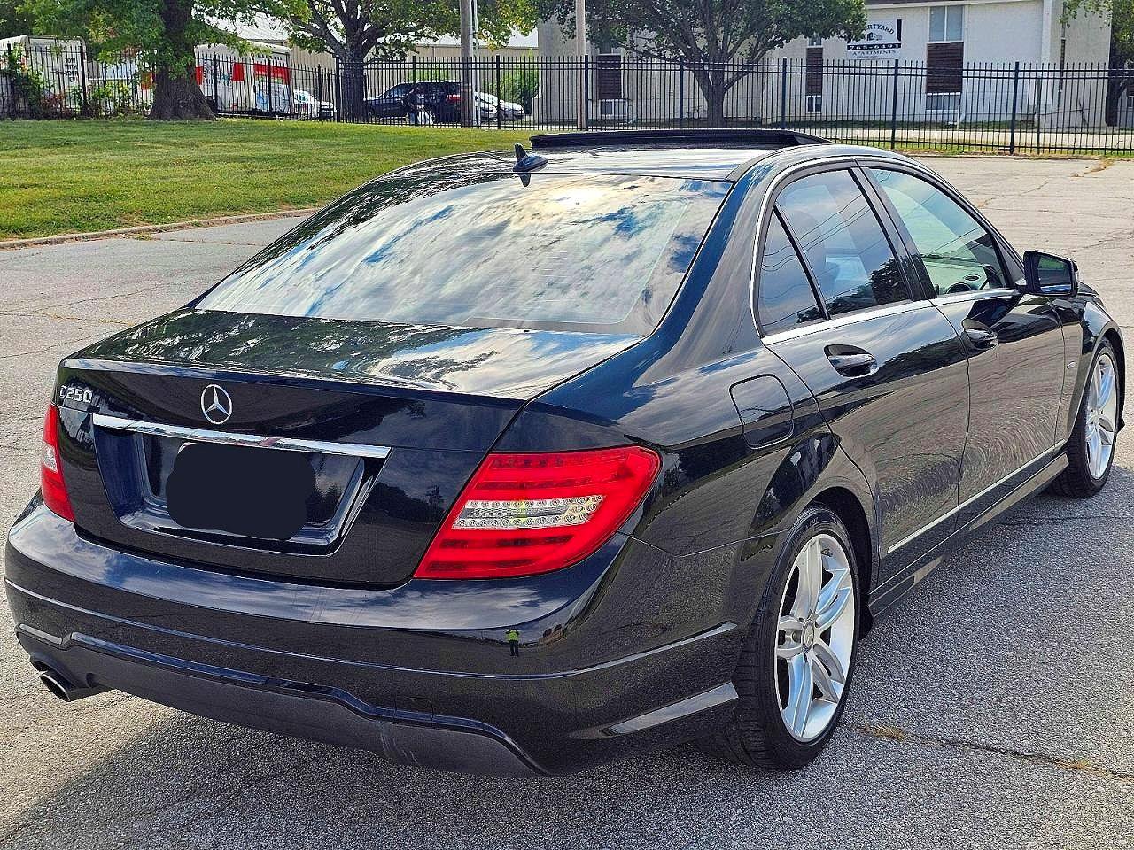 2012 Mercedes-benz C 250 Black vin: WDDGF4HB2CR194515