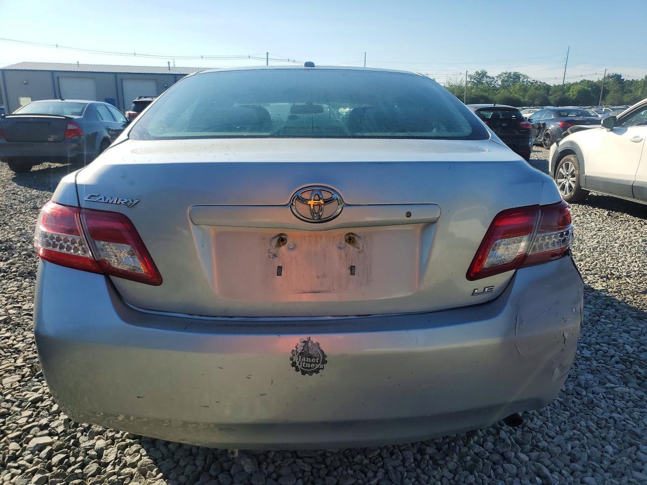 2011 Toyota Camry Le Серебряный vin: 4T4BF3EK2BR156170