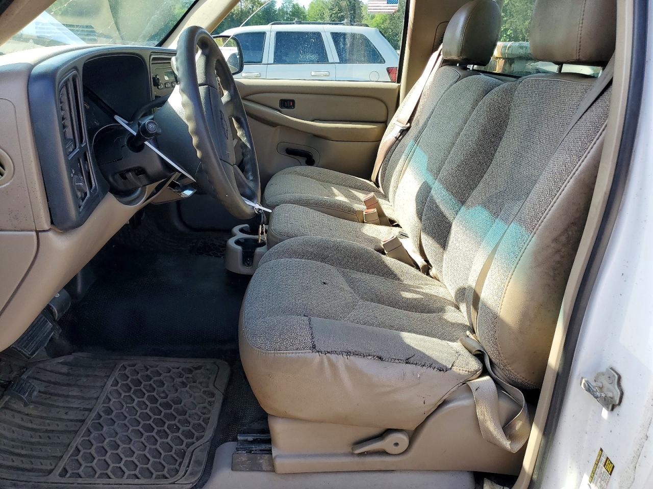 2005 Chevrolet Silverado C1500 White vin: 1GCEC14X35Z152156