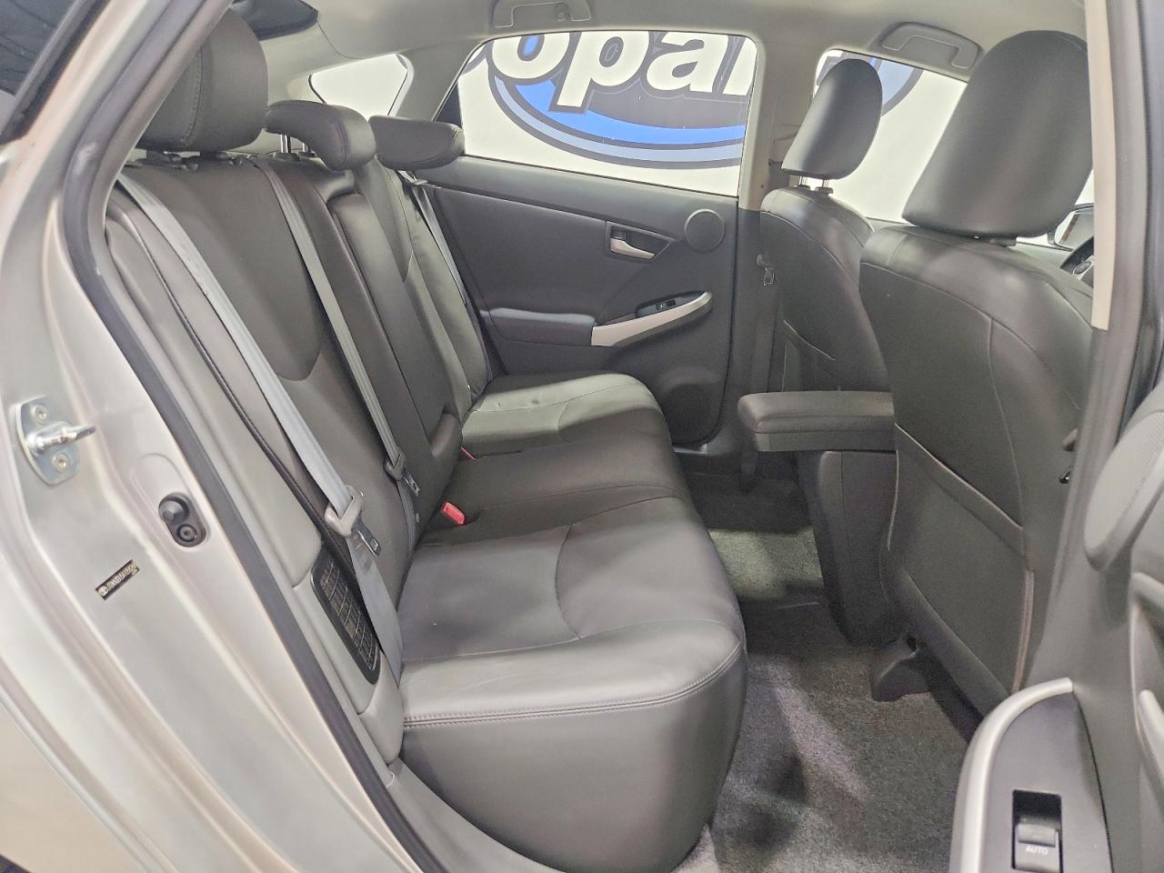 2010 Toyota Prius V Silver vin: JTDKN3DU5A1058268