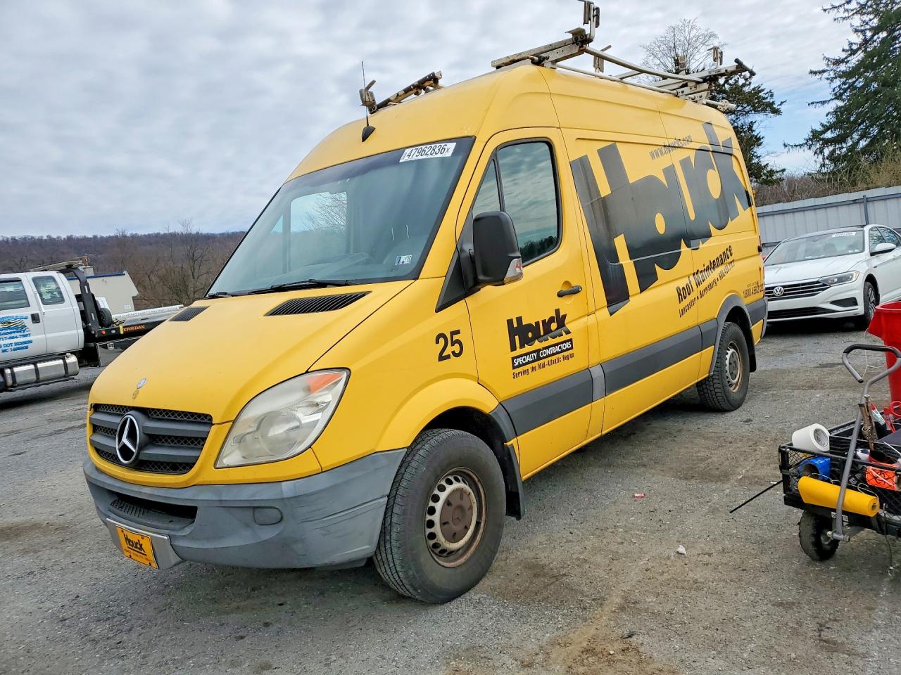 2011 Mercedes-benz Sprinter 2500 Yellow vin: WD3PE7CC9B5584817
