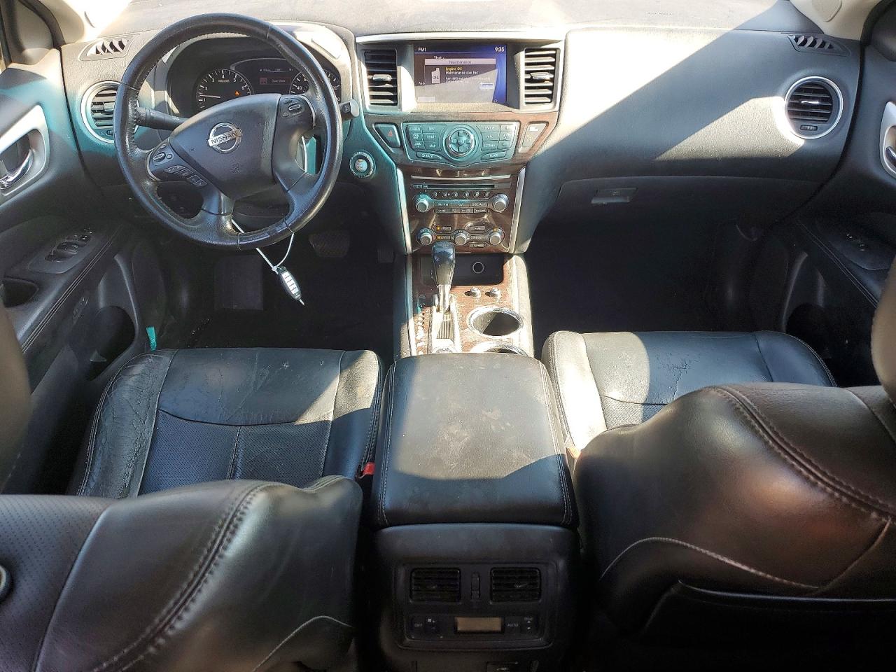 2014 Nissan Pathfinder S Red vin: 5N1AR2MM8EC617649
