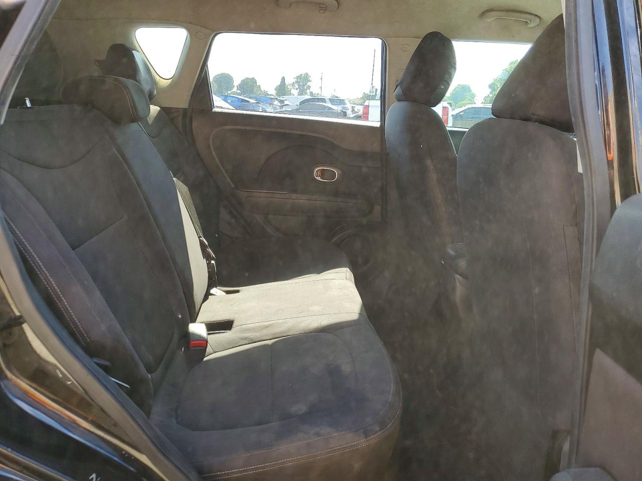 2015 Kia Soul Base Black vin: KNDJN2A23F7772672