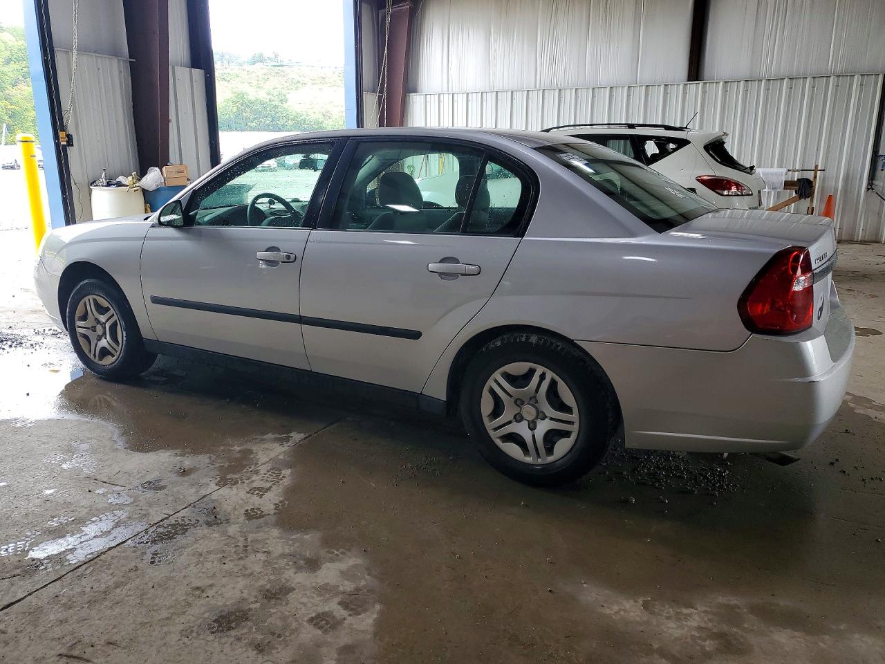 2004 Chevrolet Malibu Silver vin: 1G1ZS52F44F226439
