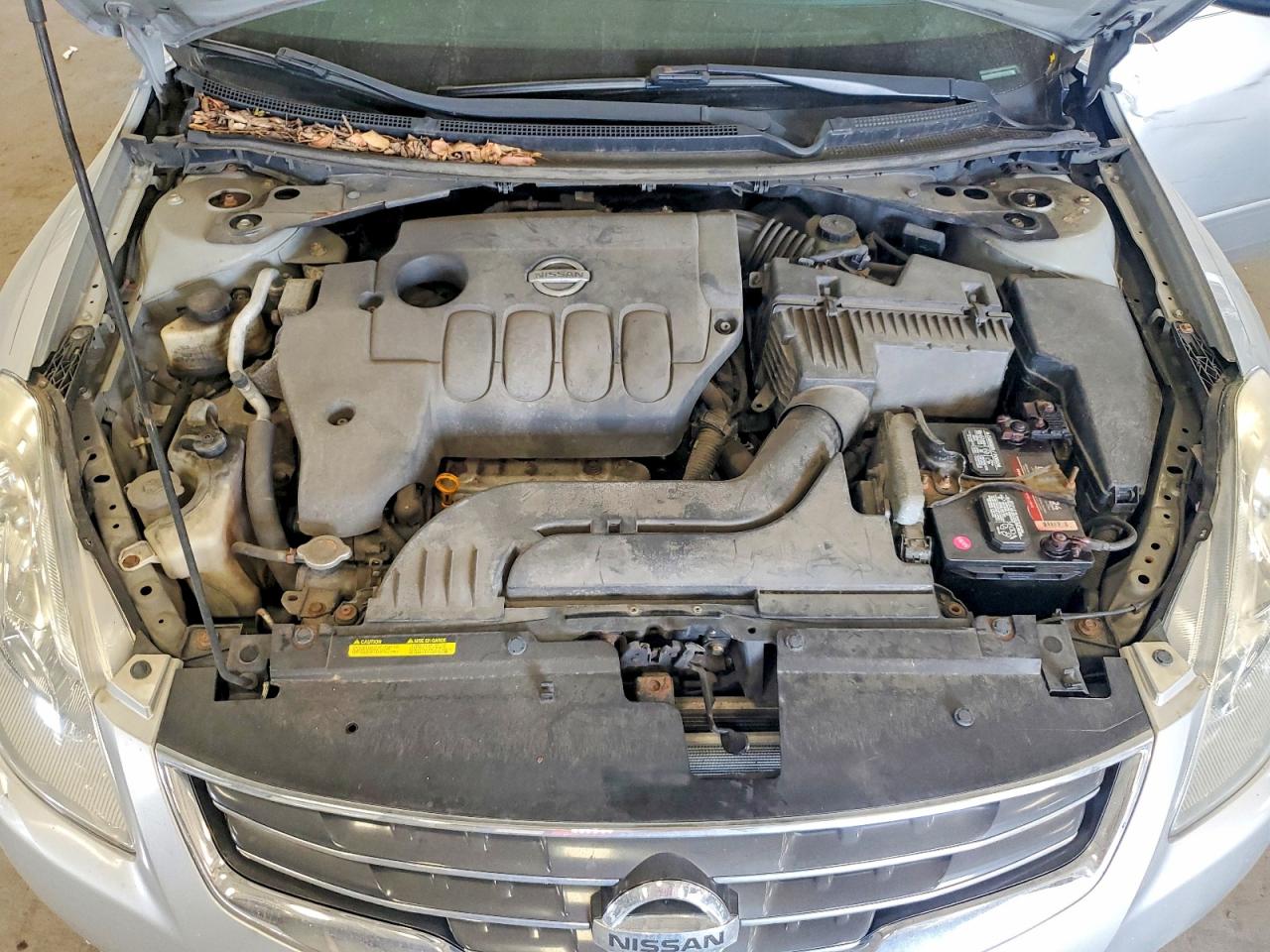 2010 Nissan Altima 2.5 Silver vin: 1N4AL2APXAN454866