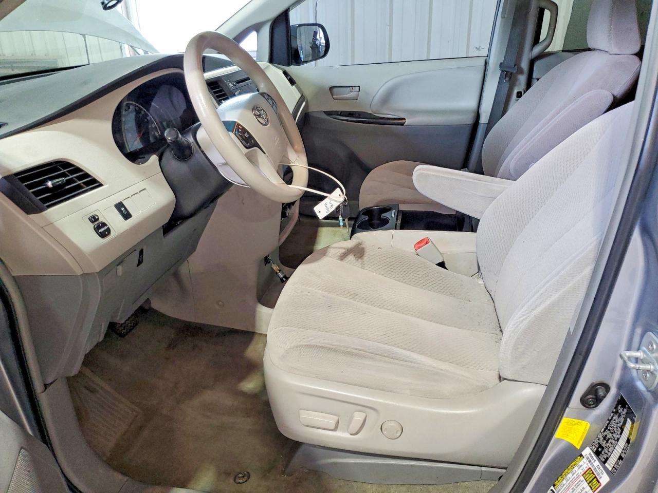 2013 Toyota Sienna Le Silver vin: 5TDKK3DC5DS333239