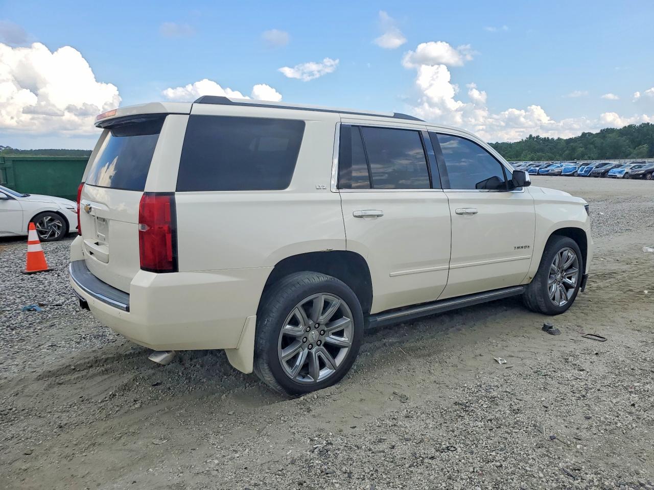 2015 Chevrolet Tahoe K1500 Ltz White vin: 1GNSKCKC9FR281108