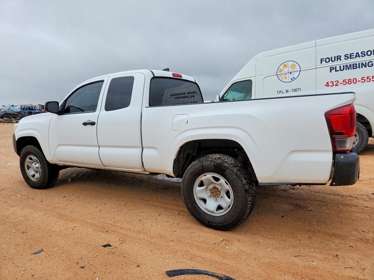 2020 Toyota Tacoma Sr Белый vin: 5TFSX5EN6LX071186