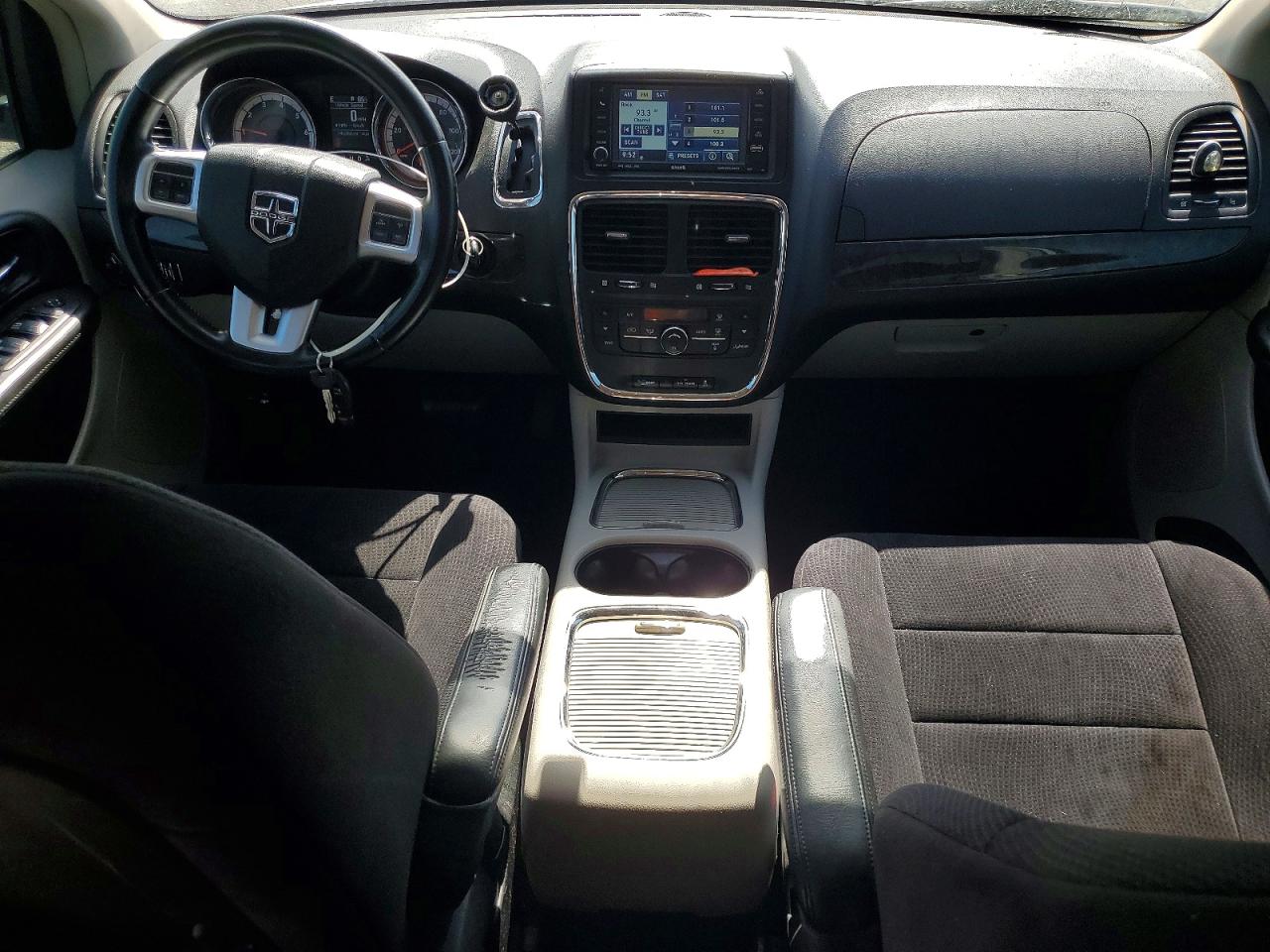 2011 Dodge Grand Caravan Crew White vin: 2D4RN5DG2BR649971