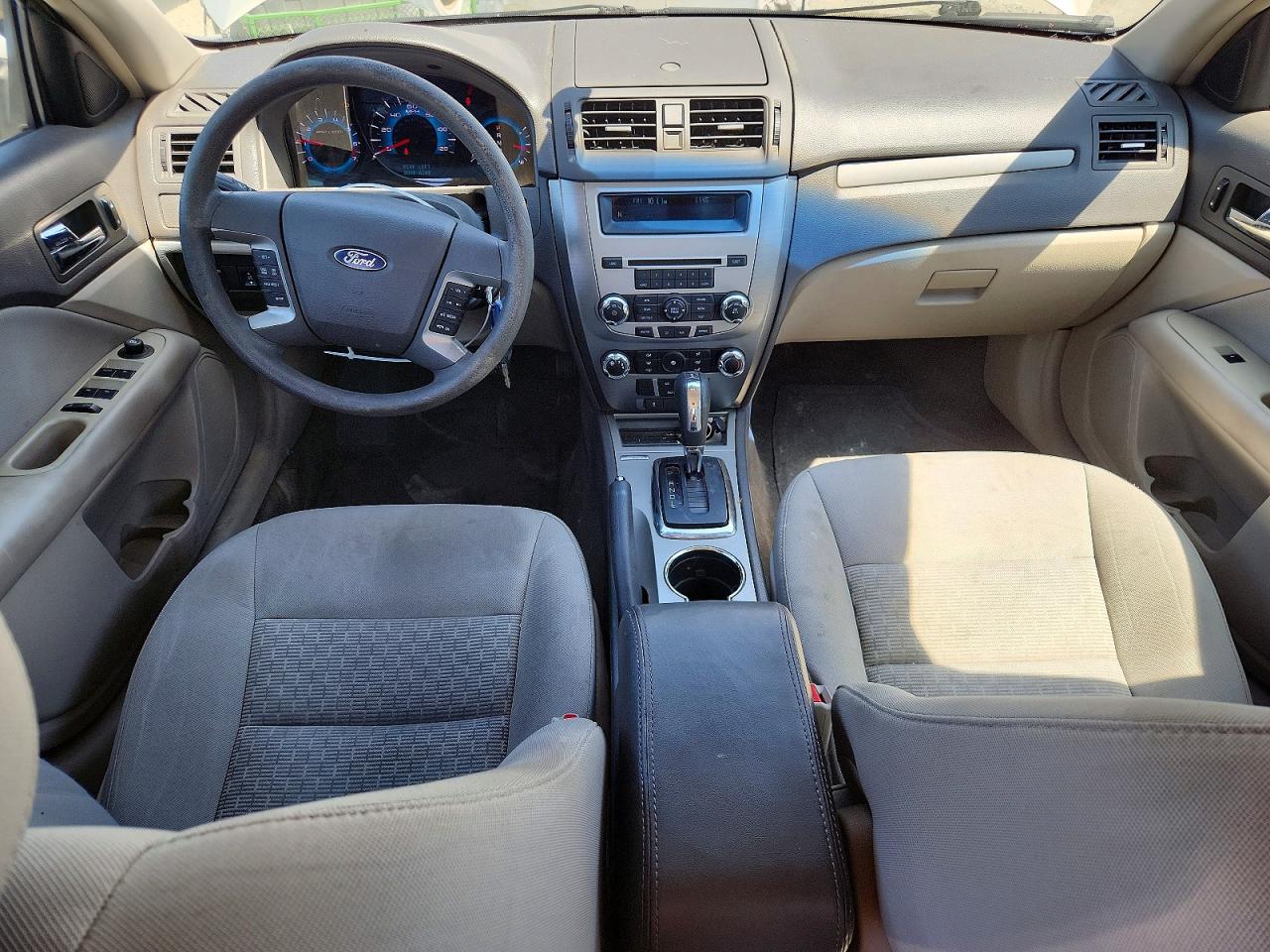 2010 Ford Fusion Se Beige vin: 3FAHP0HA5AR394436