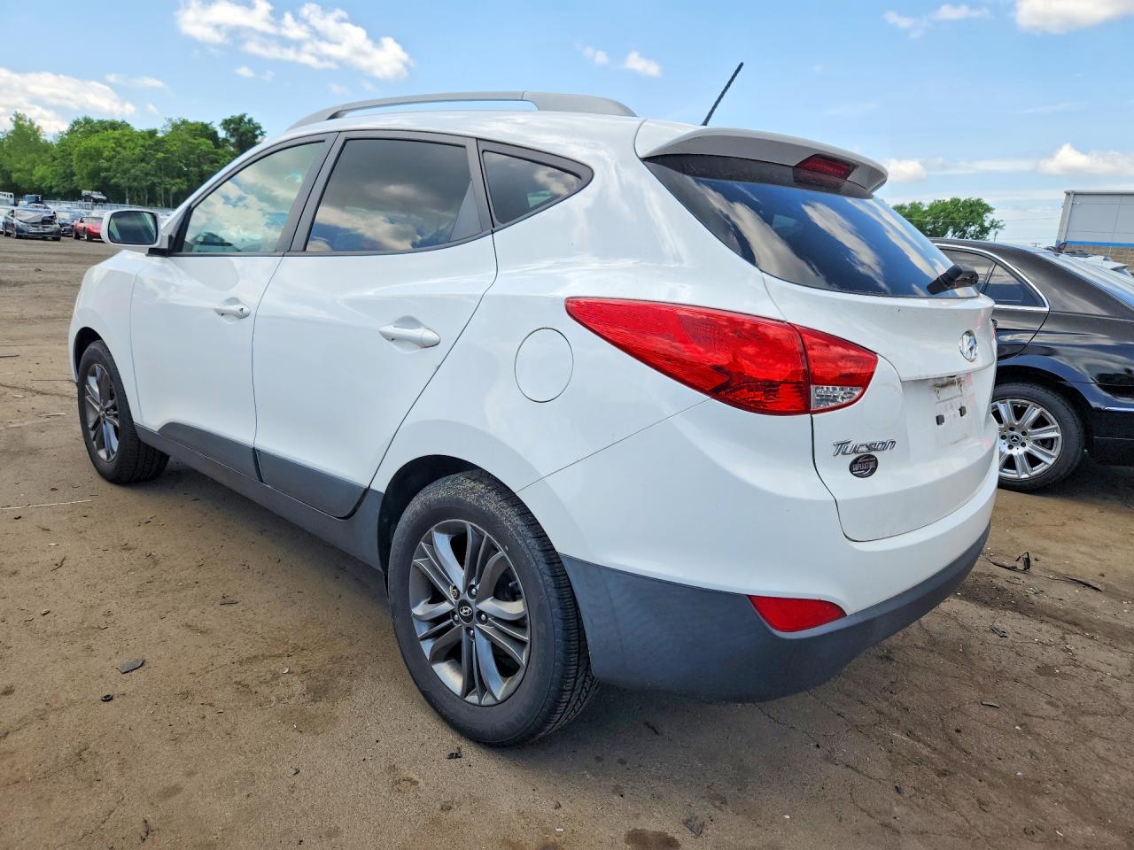 2015 Hyundai Tucson Se White vin: KM8JUCAG6FU079290