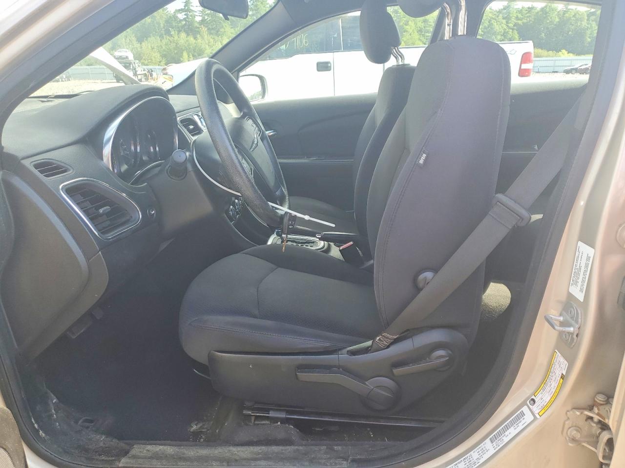 2014 Chrysler 200 Lx Beige vin: 1C3CCBAB3EN124097