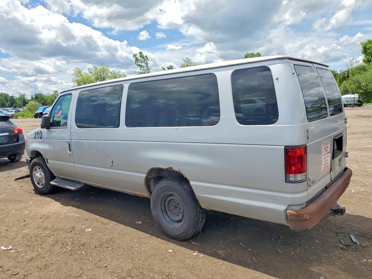 2010 Ford Econoline Silver vin: 1FBSS3BL4ADA50300