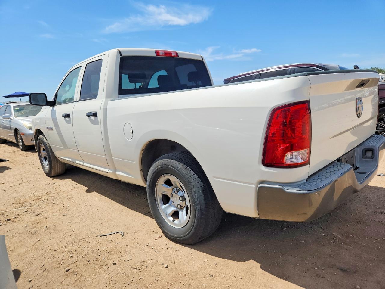 2009 Dodge Ram 1500 White vin: 1D3HB18K09S753125