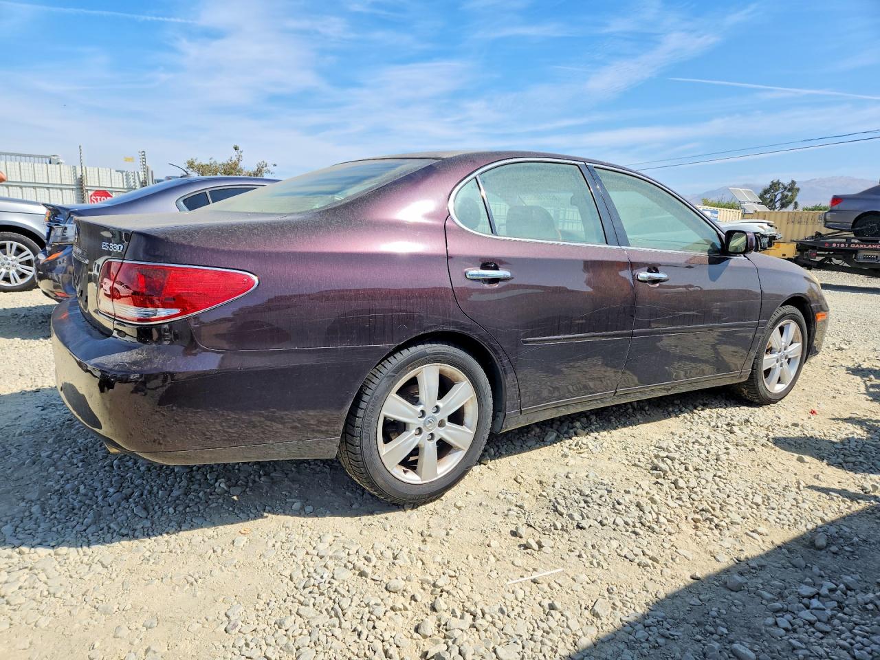 2005 Lexus Es 330 Maroon vin: JTHBA30GX55085314