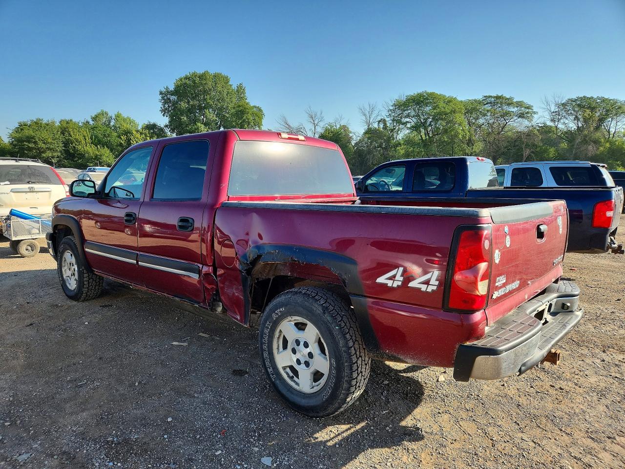 2005 Chevrolet Silverado K1500 Red vin: 2GCEK13T151216706
