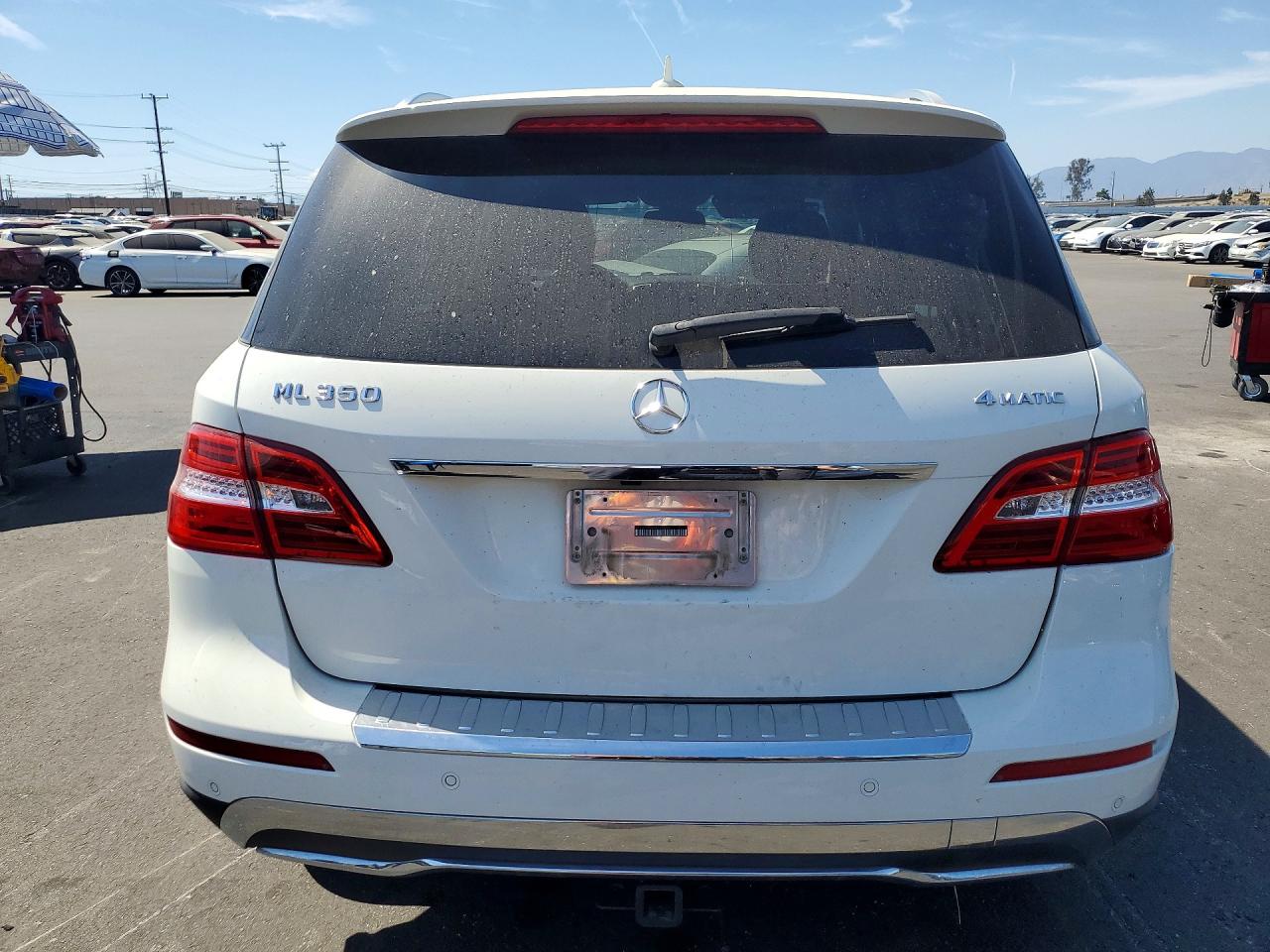 2013 Mercedes-benz Ml 350 4matic White vin: 4JGDA5HB4DA226670