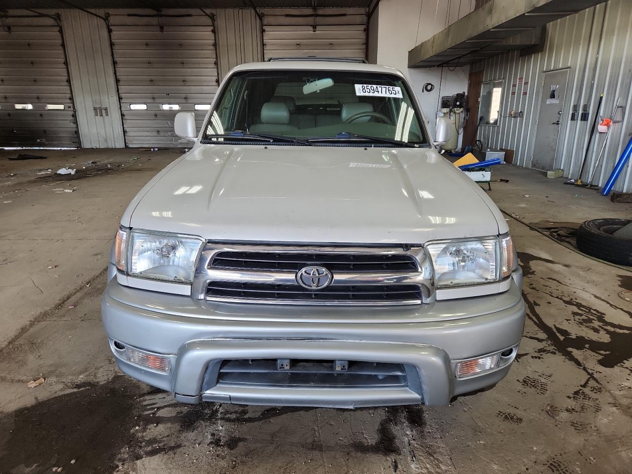 1999 Toyota 4runner Limited Серебряный vin: JT3HN87R1X0252023
