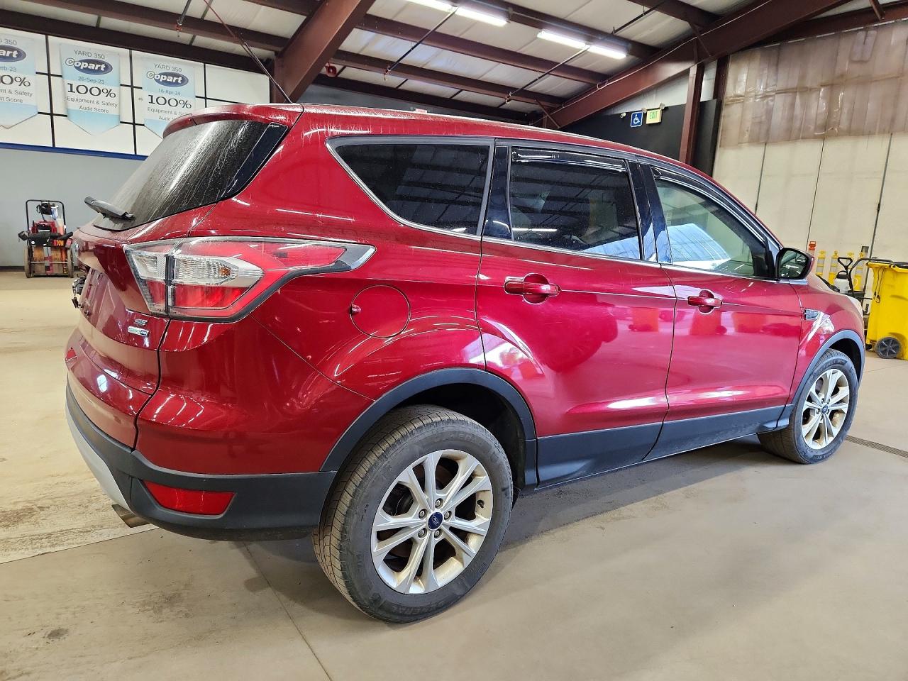 2017 Ford Escape Se Red vin: 1FMCU9GDXHUA74301